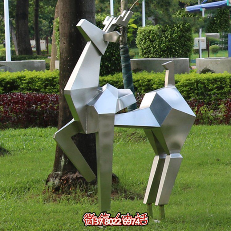 不銹鋼幾何切面鹿雕塑，優(yōu)雅動物景觀擺件