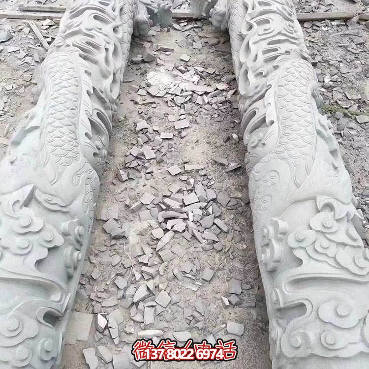 大型石雕龍柱，點(diǎn)綴園林景觀(guān)