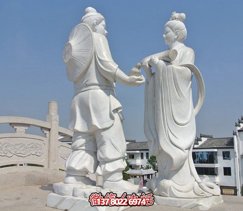 古代牛郎織女石雕，擺放于花園廣場，帶來漢白玉般的浪漫氣息