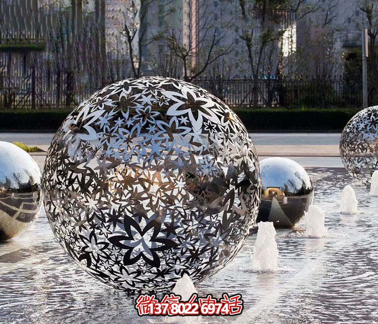不銹鋼噴泉球雕塑，創(chuàng)意點(diǎn)亮廣場