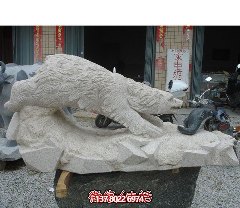 北極熊玻璃鋼雕塑，讓街道邊擺放創(chuàng)意爬行玻璃